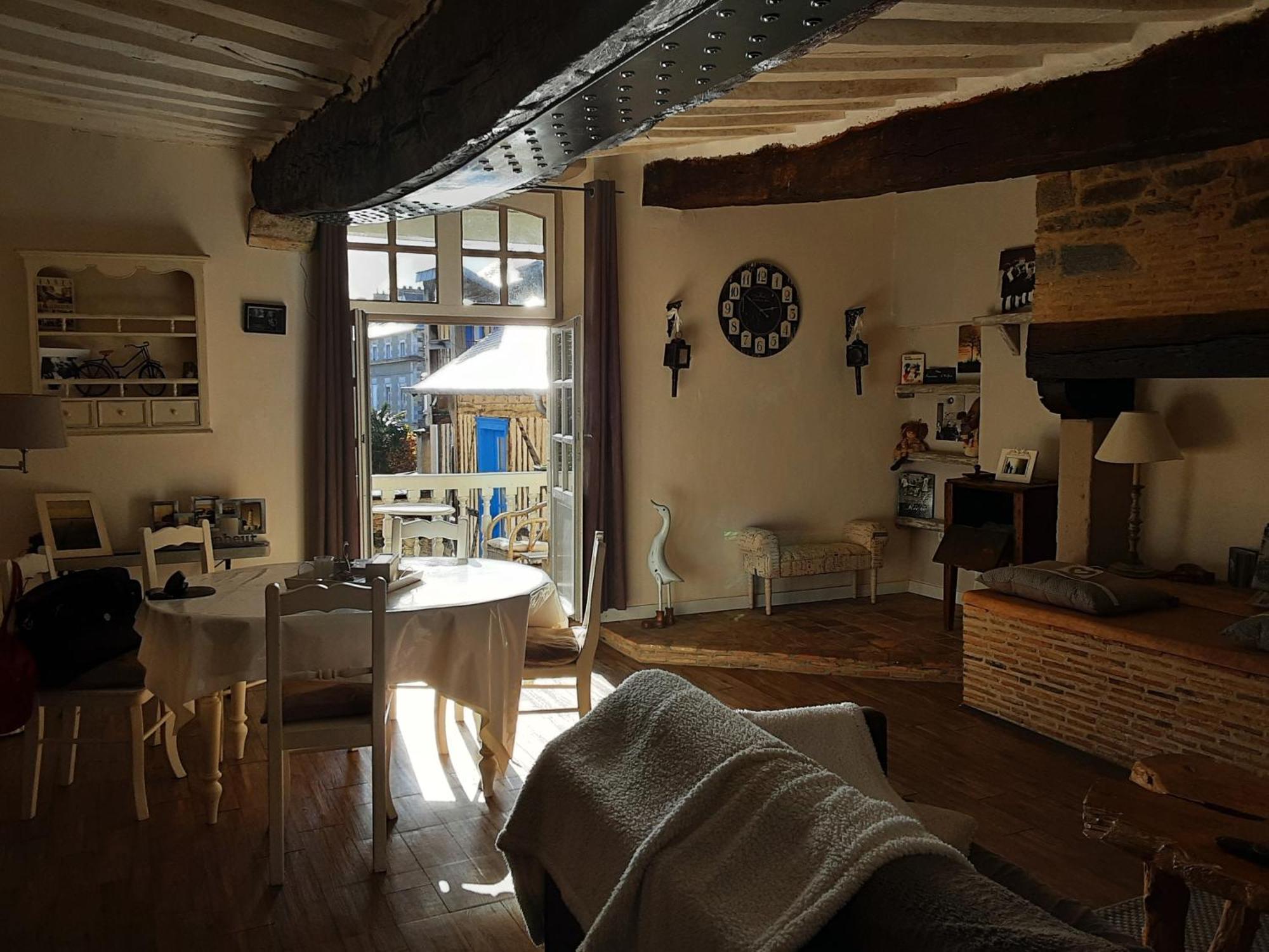 Apartment Du Passant Rennais Avec Balcon Sur Cour *