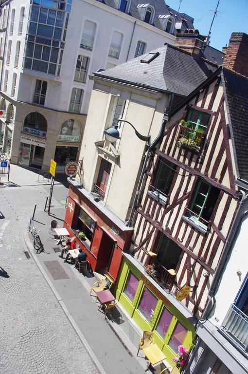 Du Passant Rennais Avec Balcon Sur Cour Rennes