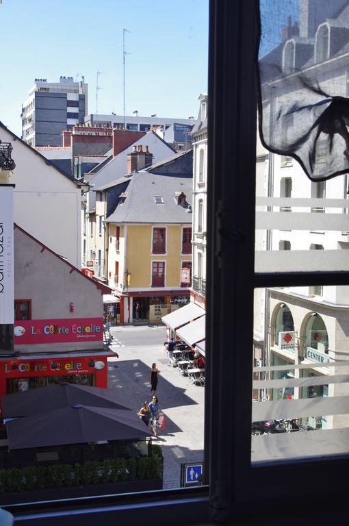 Du Passant Rennais Avec Balcon Sur Cour Apartment